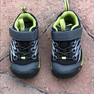 KEEN toddler hiking shoes